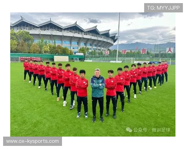足球联赛在青训扶持中推行俱乐部之间教练流动与资源共享机制，足球俱乐部教练团队